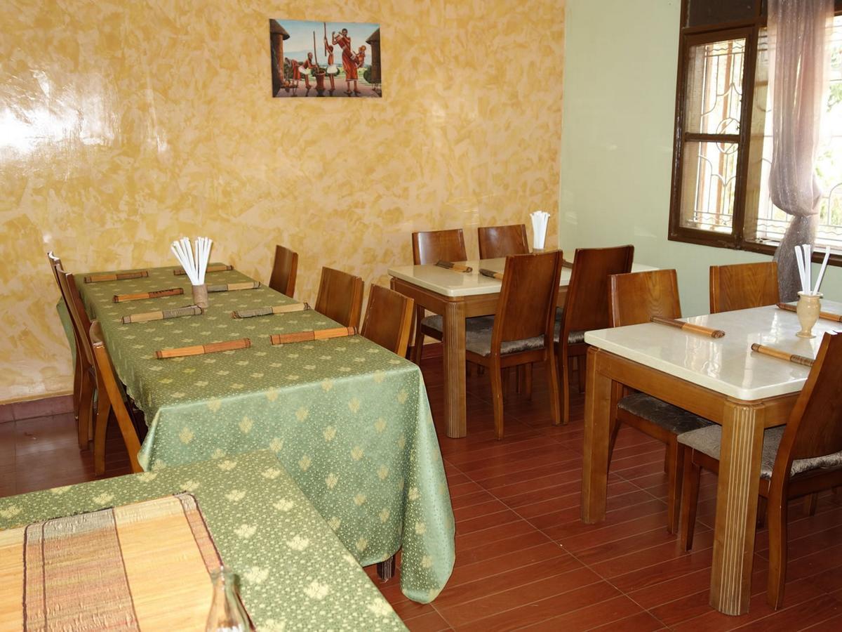 Bridgeway Guest House Jinja Esterno foto