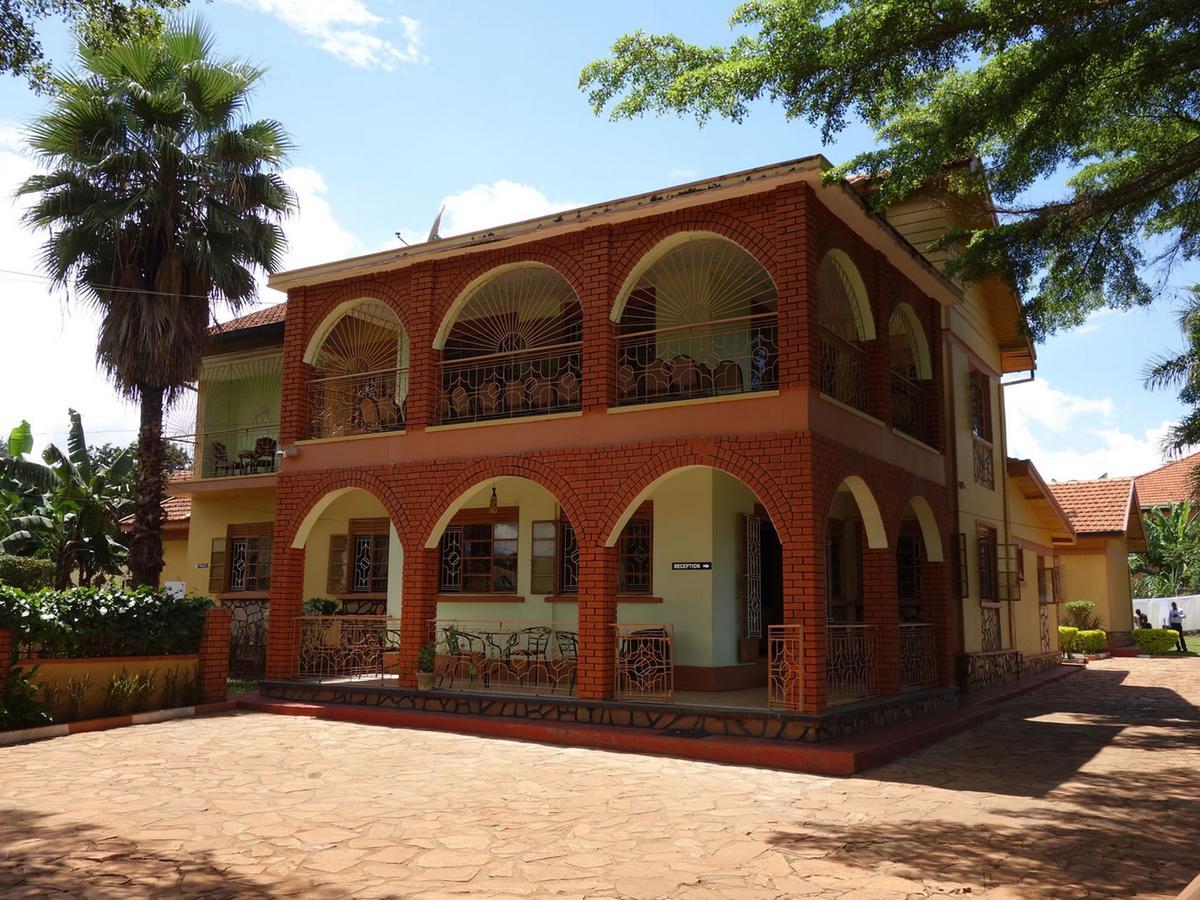 Bridgeway Guest House Jinja Esterno foto