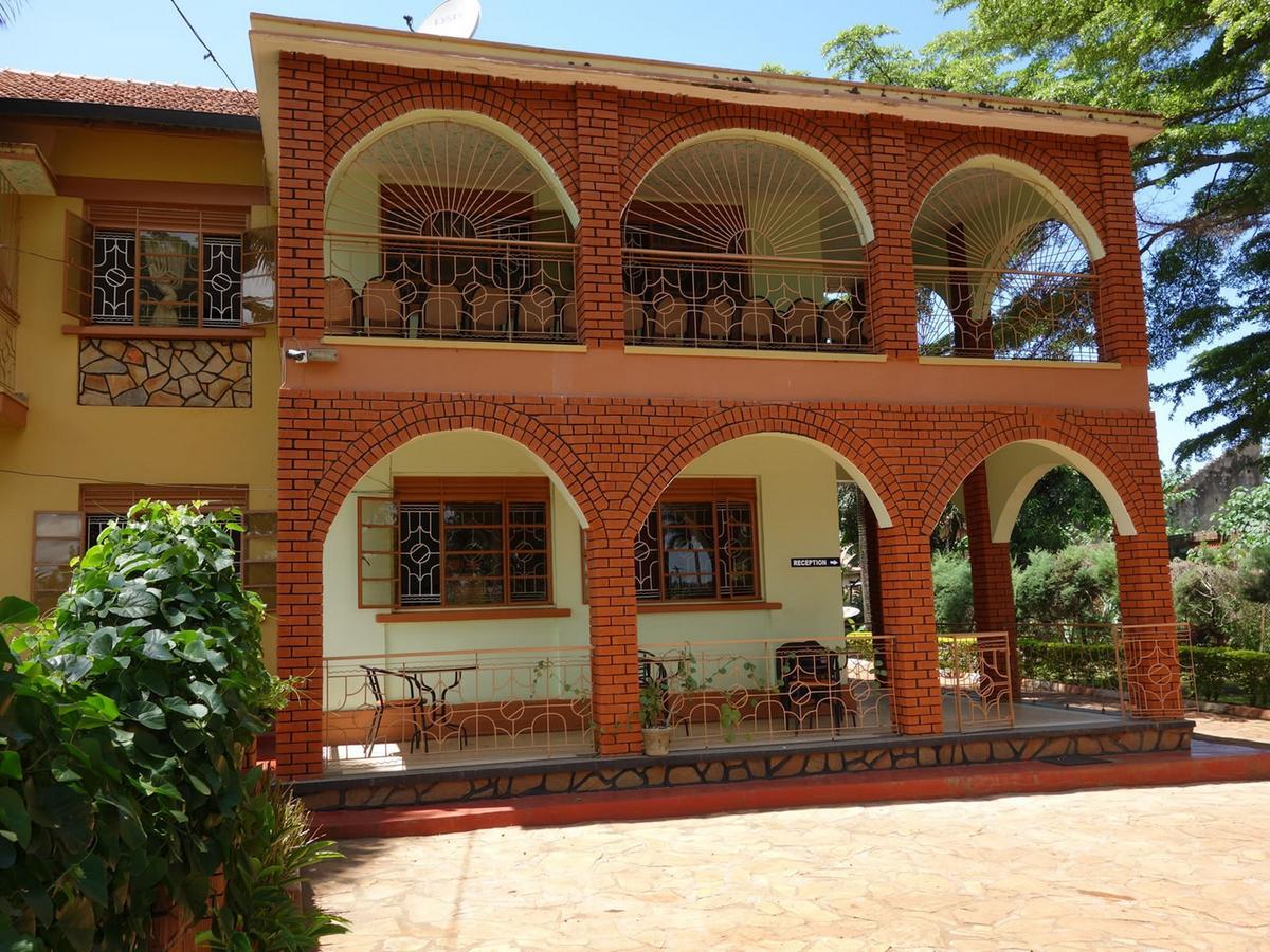 Bridgeway Guest House Jinja Esterno foto