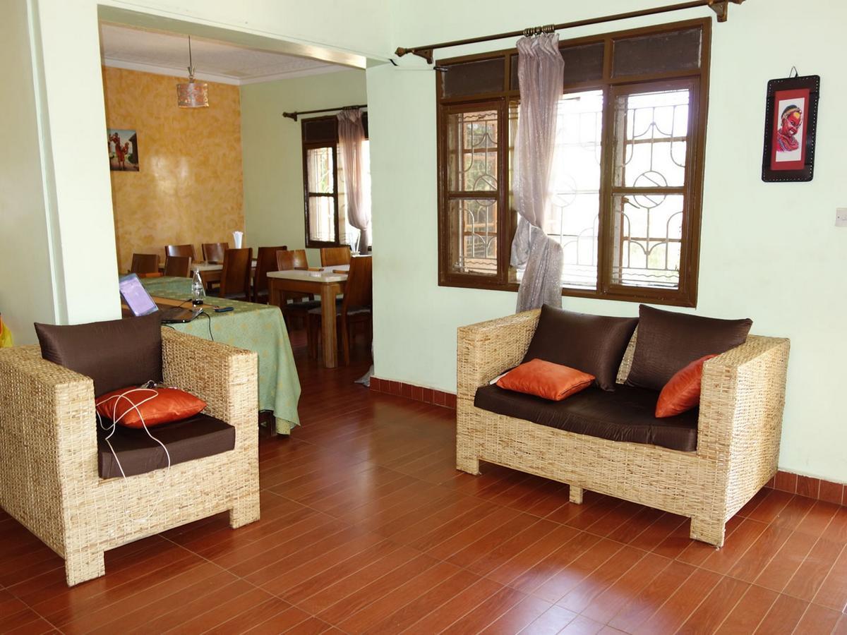 Bridgeway Guest House Jinja Esterno foto