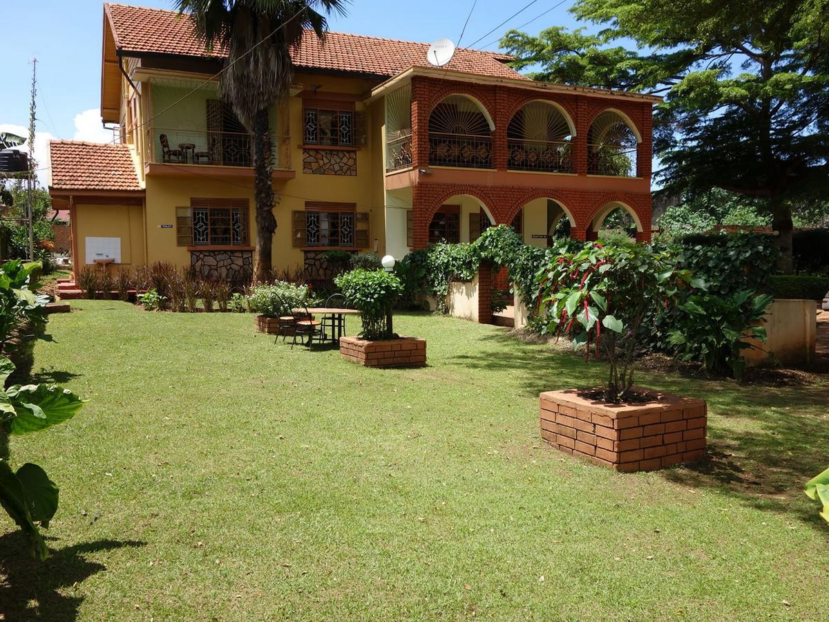 Bridgeway Guest House Jinja Esterno foto