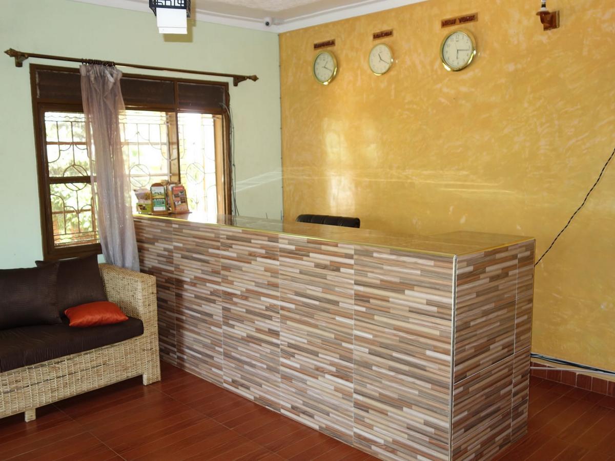 Bridgeway Guest House Jinja Esterno foto