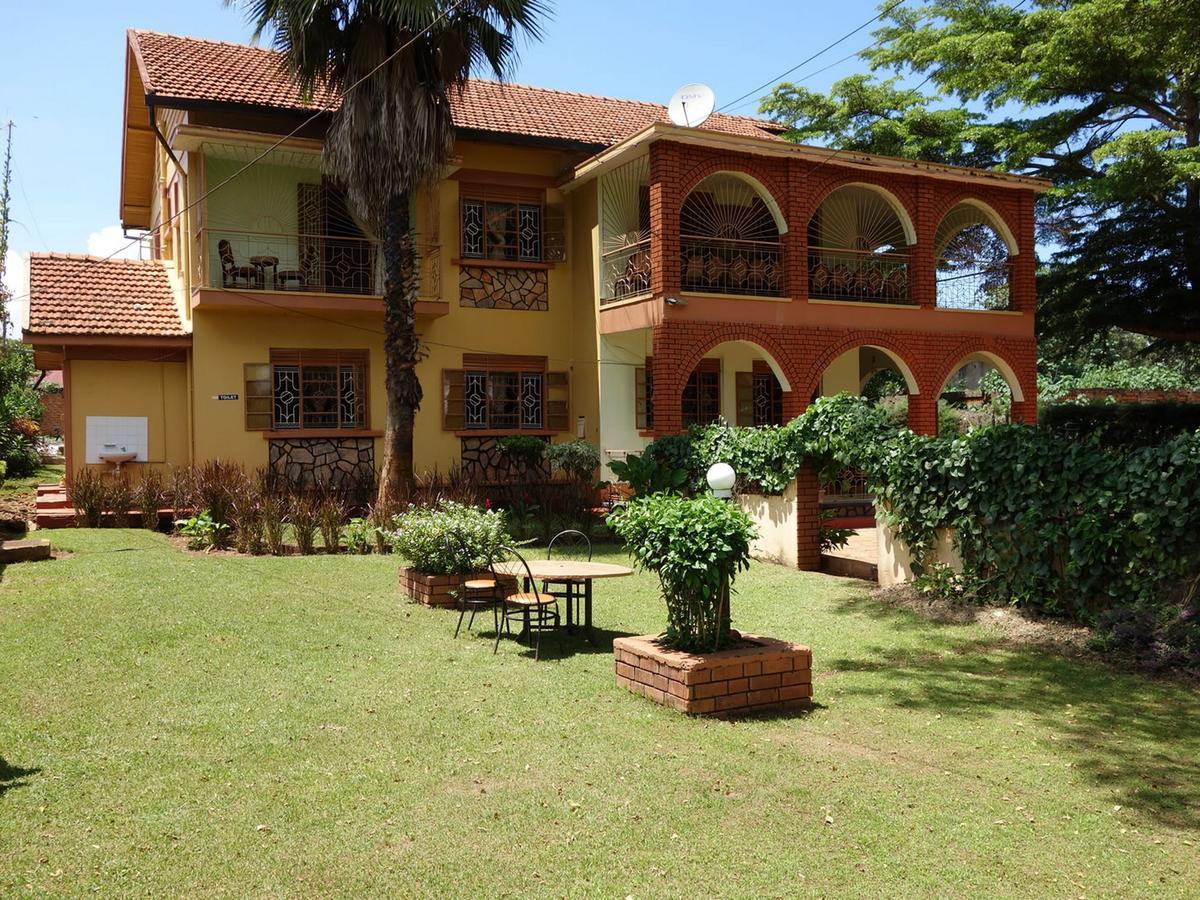 Bridgeway Guest House Jinja Esterno foto