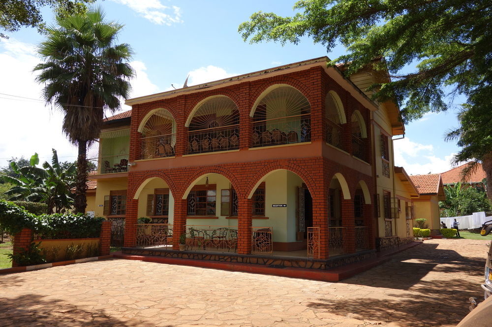 Bridgeway Guest House Jinja Esterno foto