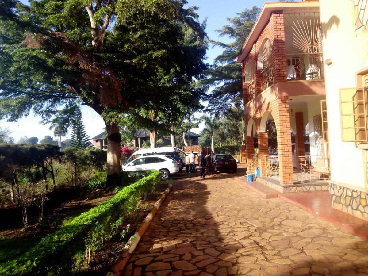 Bridgeway Guest House Jinja Esterno foto